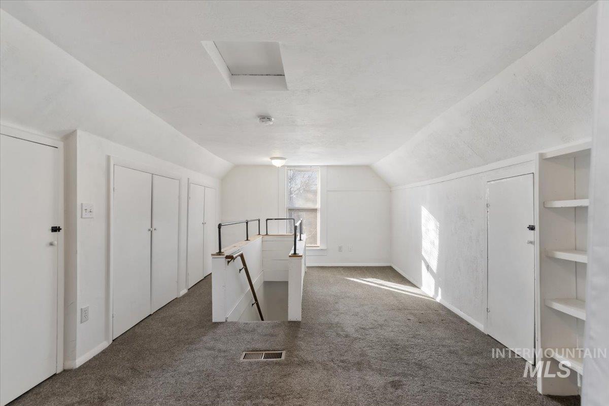 817 West Thatcher Street Boise, ID 83702 - Photo 13 of 24