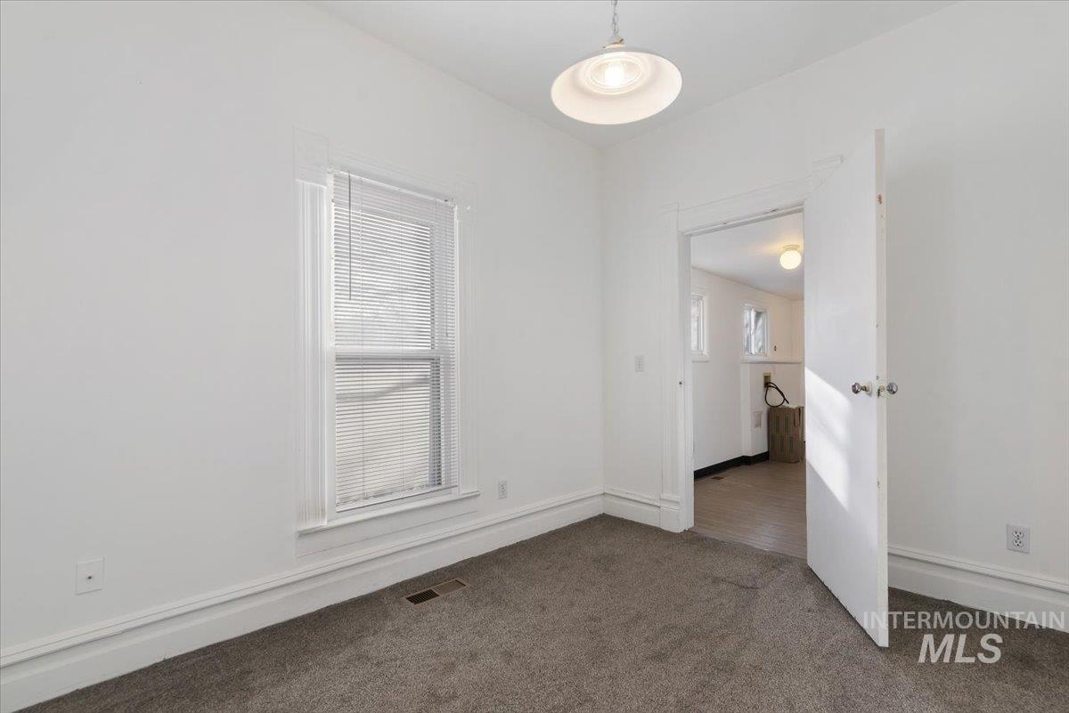 817 West Thatcher Street Boise, ID 83702 - Photo 14 of 24