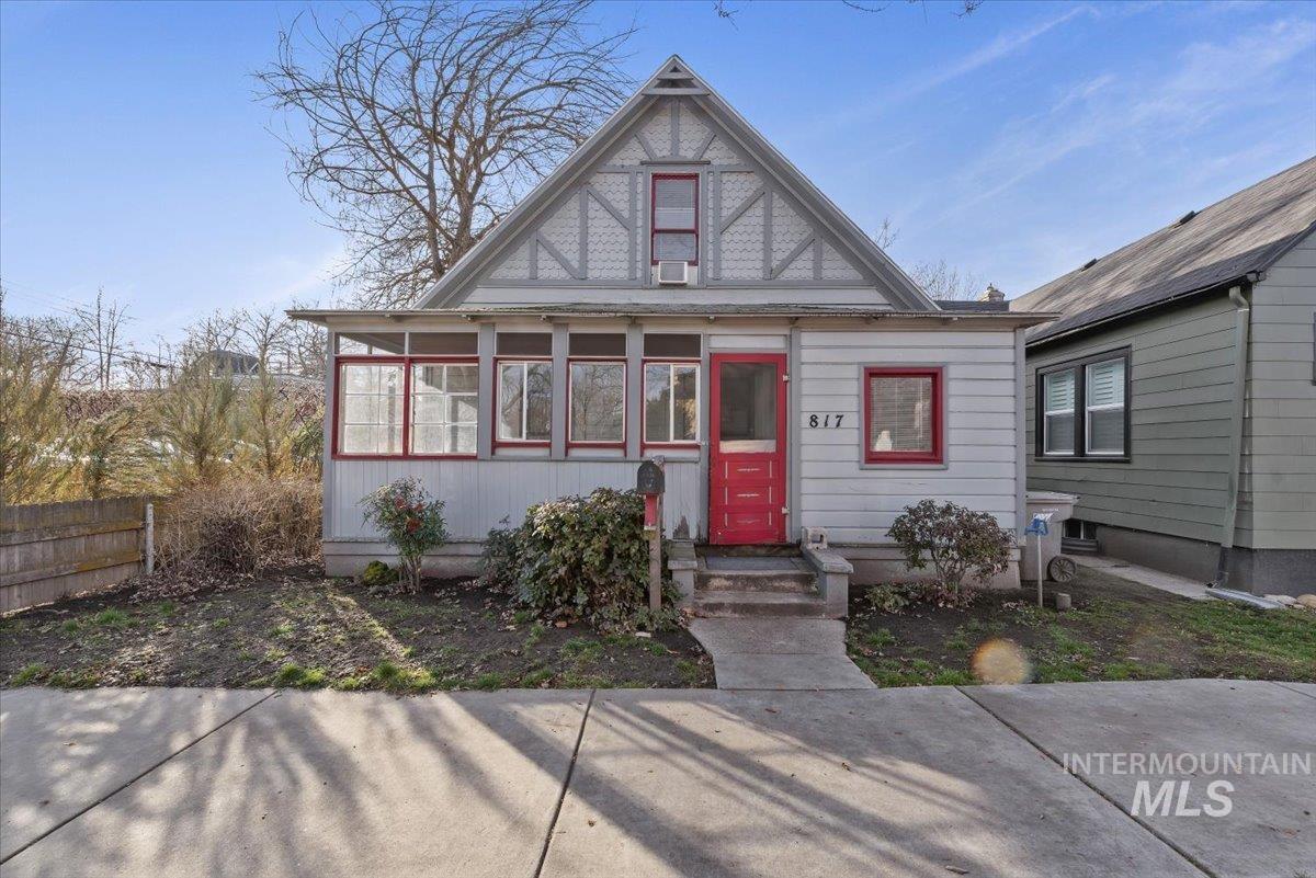 817 West Thatcher Street Boise, ID 83702 - Photo 2 of 24