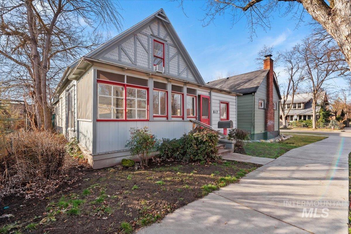 817 West Thatcher Street Boise, ID 83702 - Photo 3 of 24