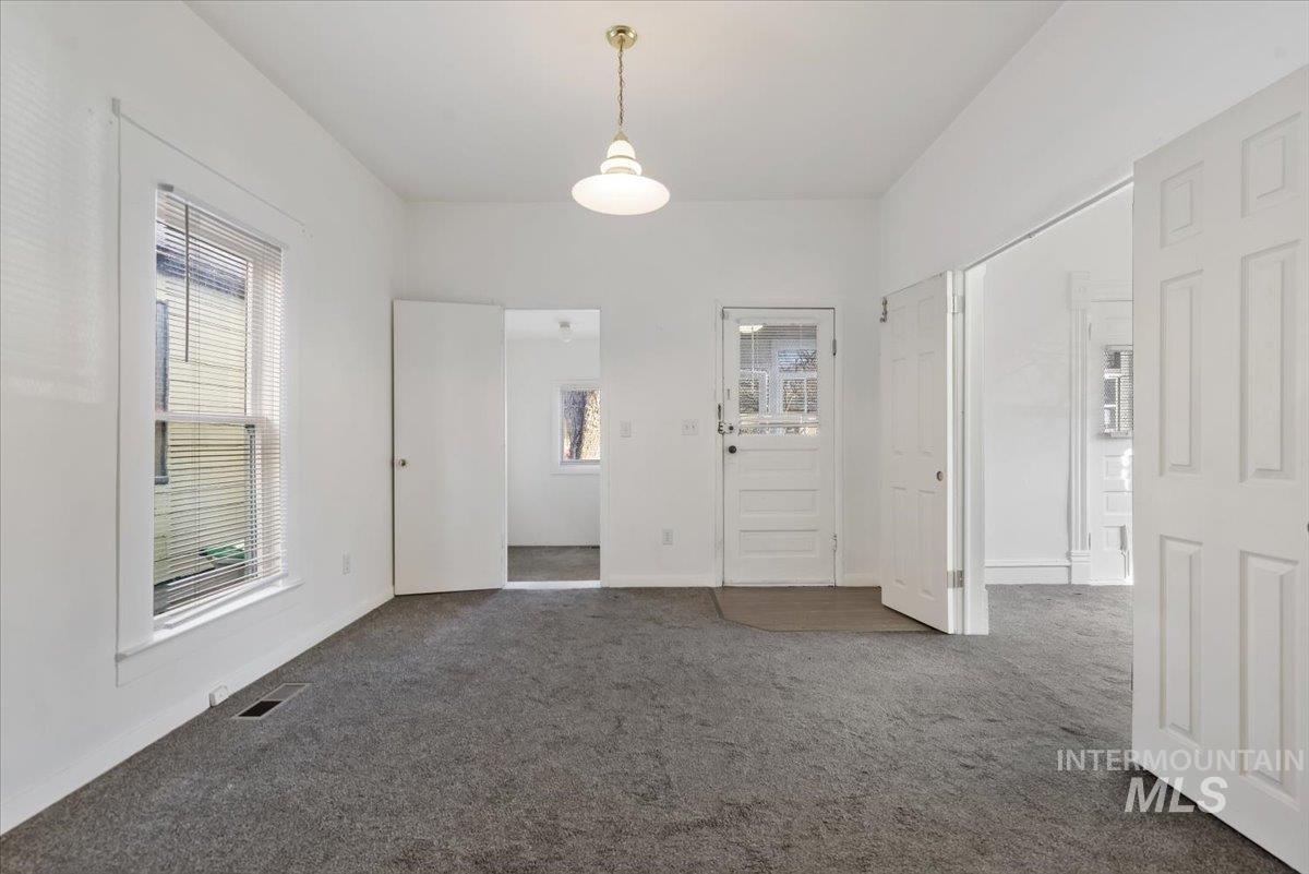 817 West Thatcher Street Boise, ID 83702 - Photo 7 of 24