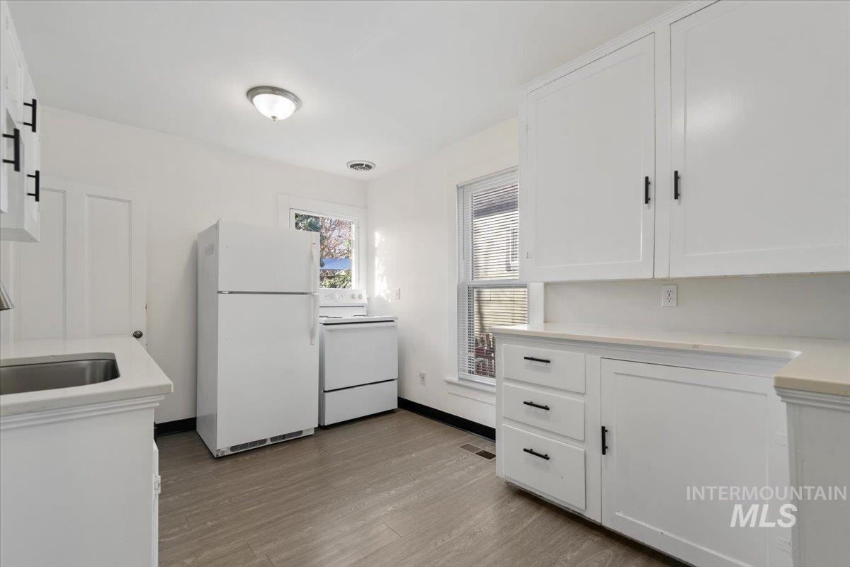 817 West Thatcher Street Boise, ID 83702 - Photo 10 of 24