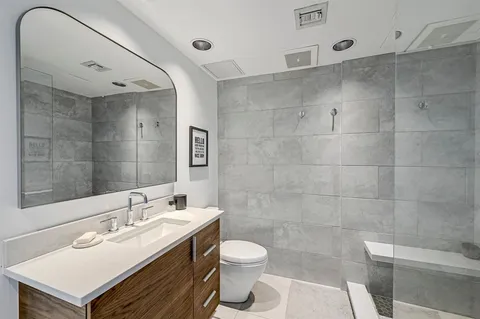$515,000 | 300 Bowie Street, Unit 2706, Austin, TX 78703