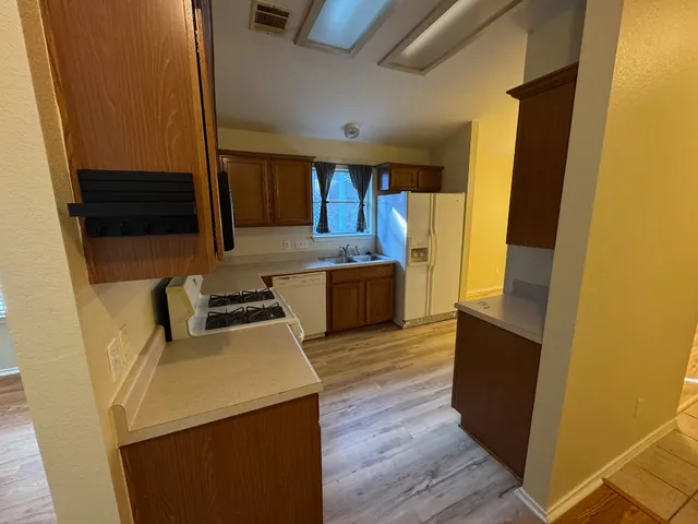 $2,000 | 1710 Chinati Mountain Trail, Round Rock, TX 78664