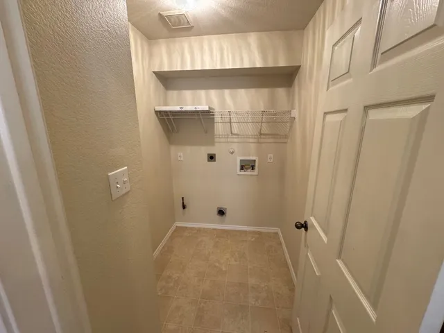 $2,000 | 1710 Chinati Mountain Trail, Round Rock, TX 78664