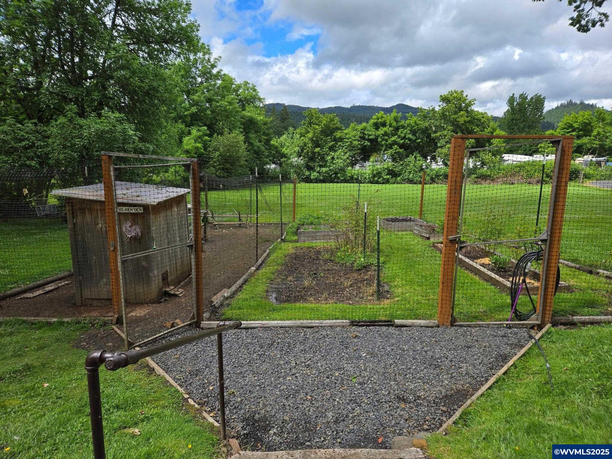 28130 Riggs Hill Road Foster, OR 97345 - Photo 4 of 22