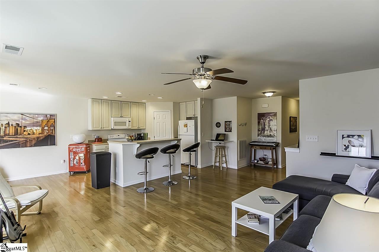 416 Sweeny Court Boiling Springs, SC 29316 - Photo 3 of 30 Gallery Image 3