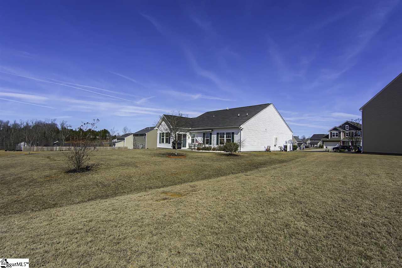 416 Sweeny Court Boiling Springs, SC 29316 - Photo 4 of 30 Gallery Image 4