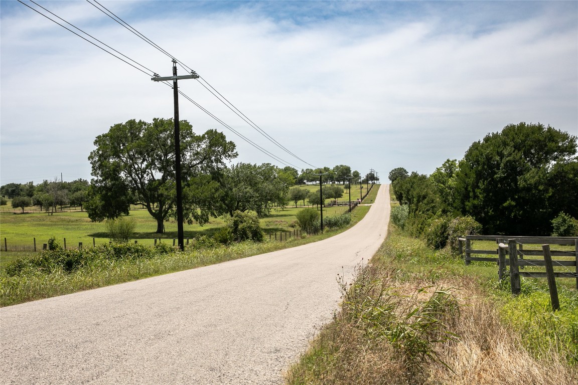 5427 Mustang Road Brenham, TX 77833 - Photo 2 of 19