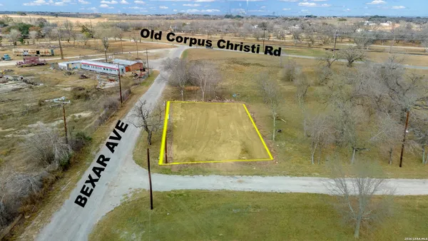 $56,900 | 210 Bexar, Elmendorf, TX 78112