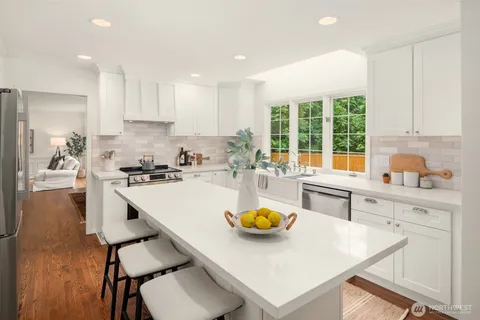 $1,650,000 | 4326 212th Avenue Northeast, Sammamish, WA 98074
