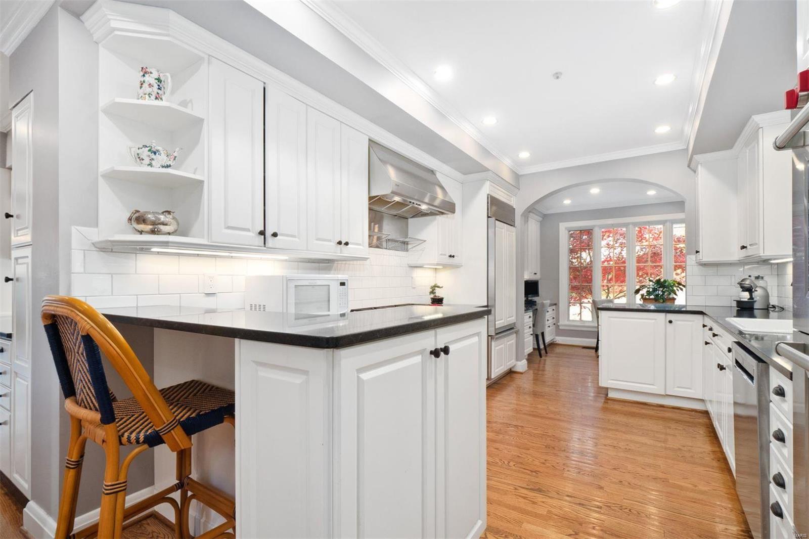 9244 Clayton Road St. Louis, MO 63124 - Photo 18 of 50