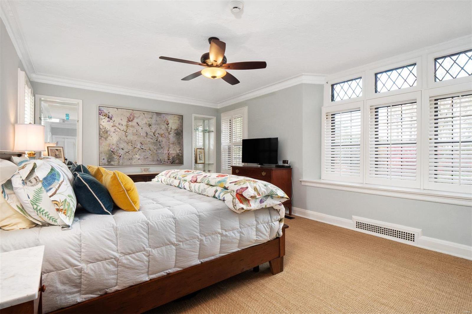 9244 Clayton Road St. Louis, MO 63124 - Photo 25 of 50