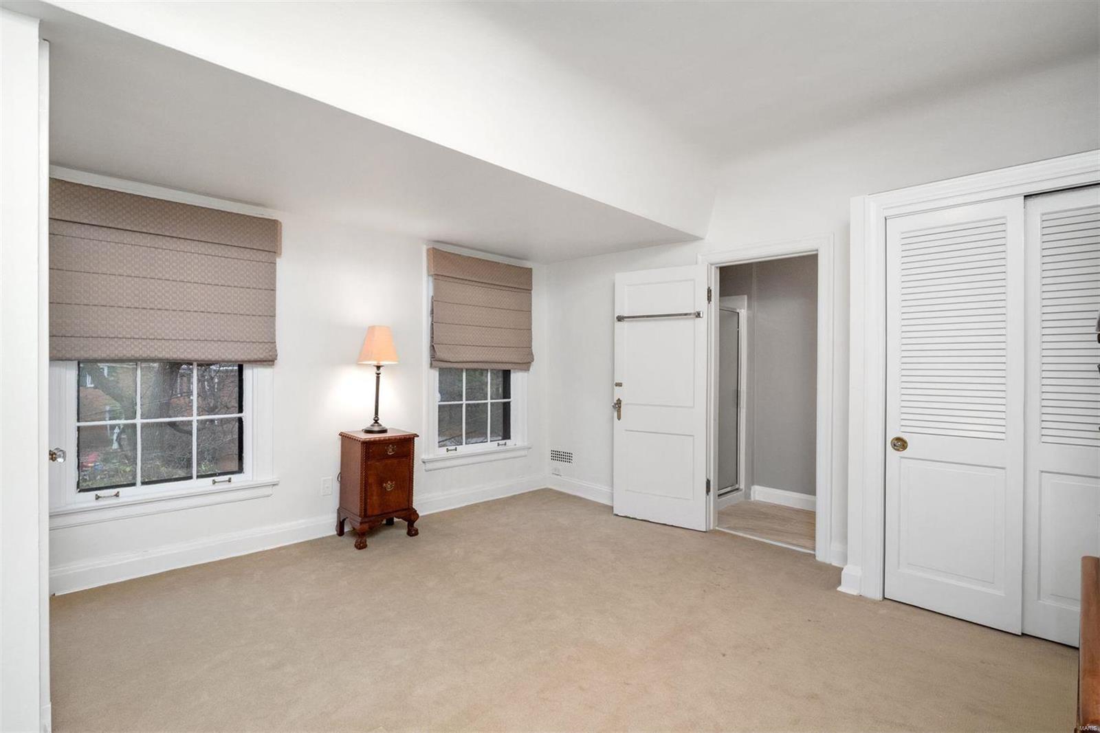 9244 Clayton Road St. Louis, MO 63124 - Photo 34 of 50