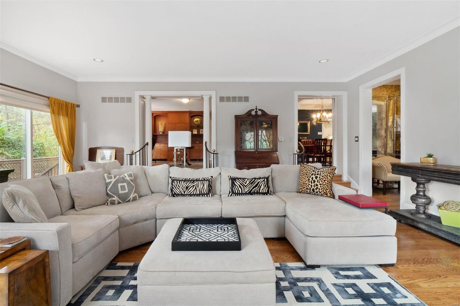 9244 Clayton Road St. Louis, MO 63124 - Photo 9 of 50