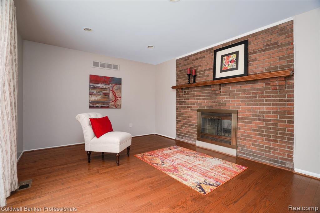 916 Dickson Lane Rochester Hills, MI 48307 - Photo 10 of 30