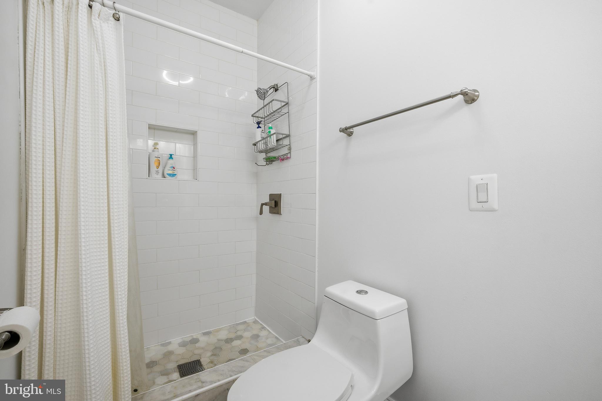 35 T Street Northwest Washington, DC 20001 - Photo 20 of 66 Upper Unit
