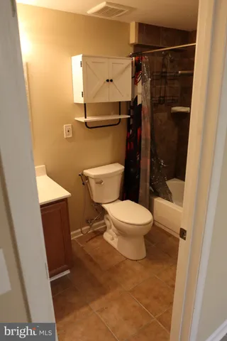 $2,300 | 11202 Troy Road, Rockville, MD 20852