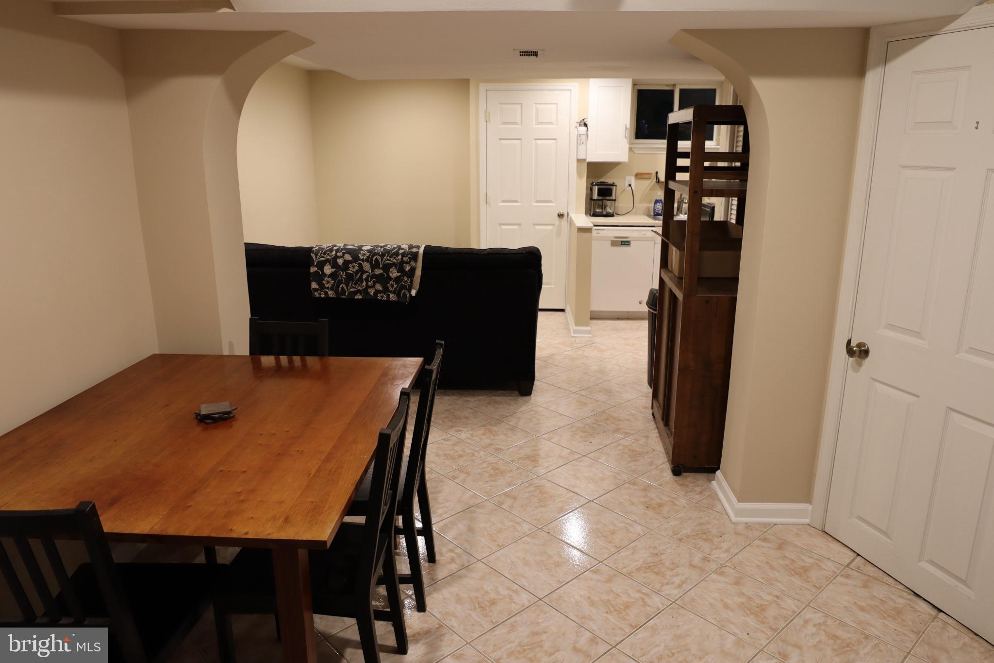 11202 Troy Road Rockville, MD 20852 - Photo 3 of 46