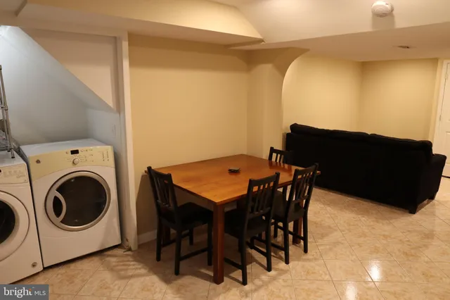 $2,300 | 11202 Troy Road, Rockville, MD 20852