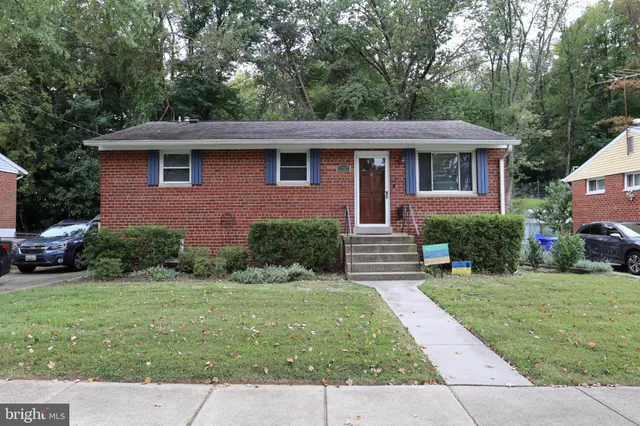 $2,300 | 11202 Troy Road, Rockville, MD 20852
