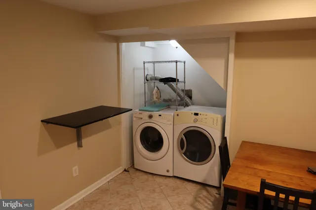 $2,300 | 11202 Troy Road, Rockville, MD 20852