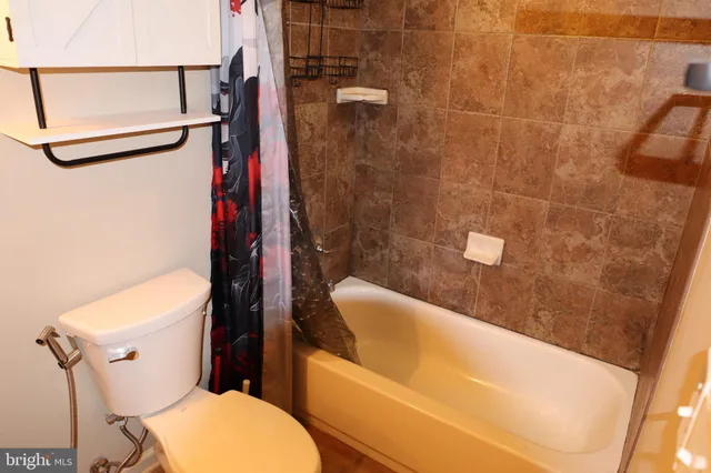 $2,300 | 11202 Troy Road, Rockville, MD 20852