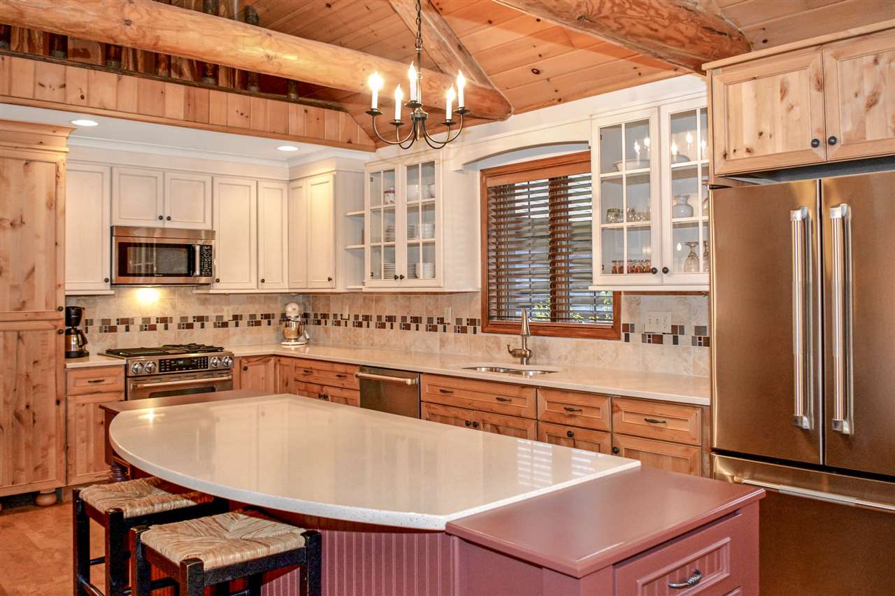 20118 Center Road Traverse City, MI 49686 - Photo 3 of 70 1861378-2.JPG
