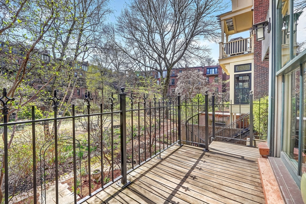 70 Montgomery Street Boston, MA 02116 - Photo 38 of 42 a view of a balcony with wooden floor