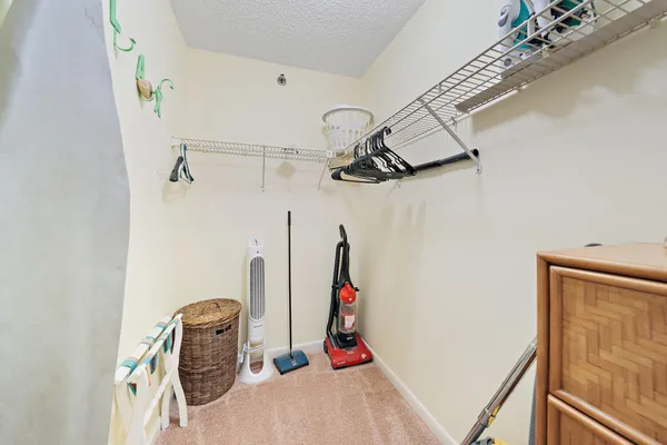 $1,950 | 275 Palm Avenue, Unit C203, Jupiter, FL 33477