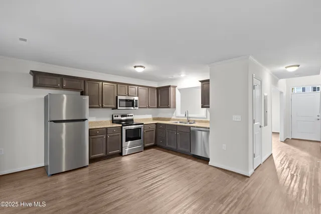 $213,500 | 458 Sullivan Loop Road, Midway Park, NC 28544