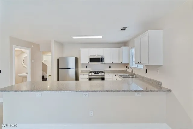 $2,500 | 5928 Turtle River Avenue, Las Vegas, NV 89156