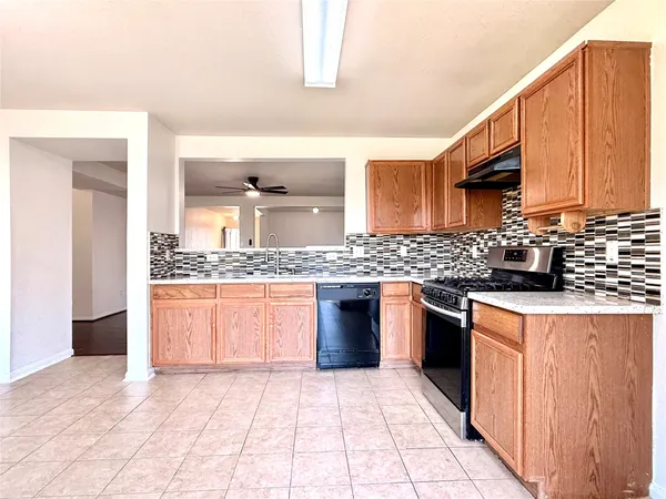 $1,895 | 16127 Cole Bridge Lane, Cypress, TX 77429