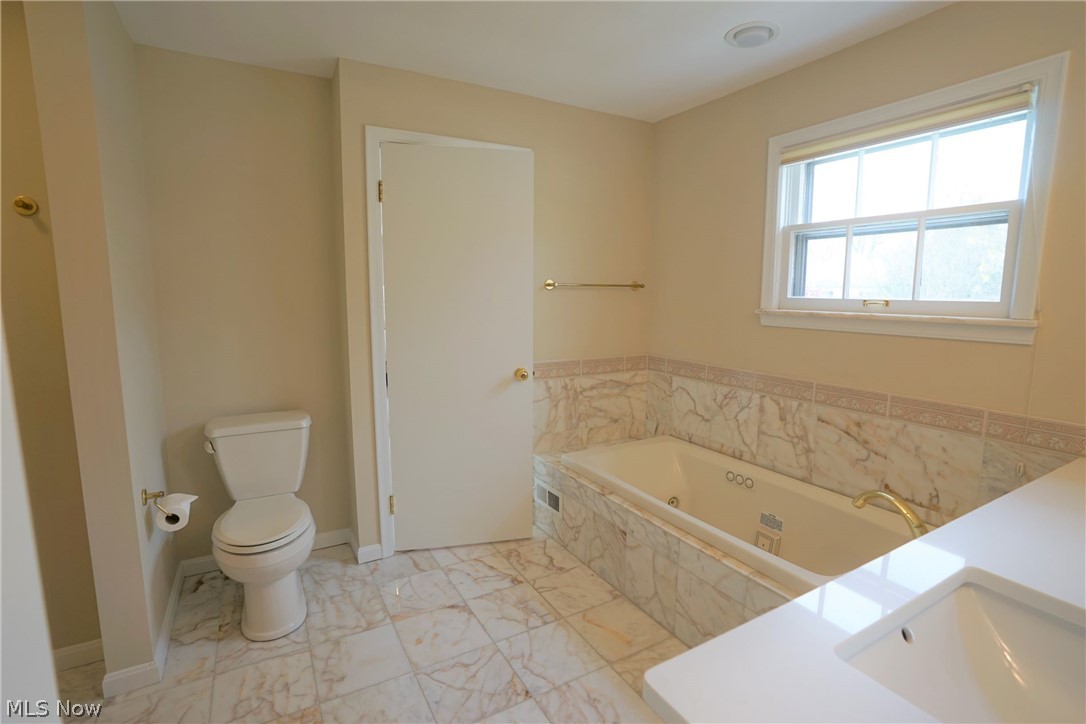 2707 Rochester Road Shaker Heights, OH 44122 - Photo 20 of 33 Gallery Image 20