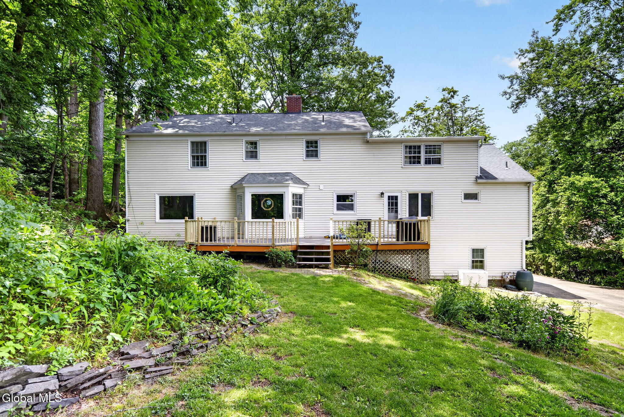 1376 Ruffner Court Niskayuna, NY 12309 - Photo 35 of 42 Exterior 03