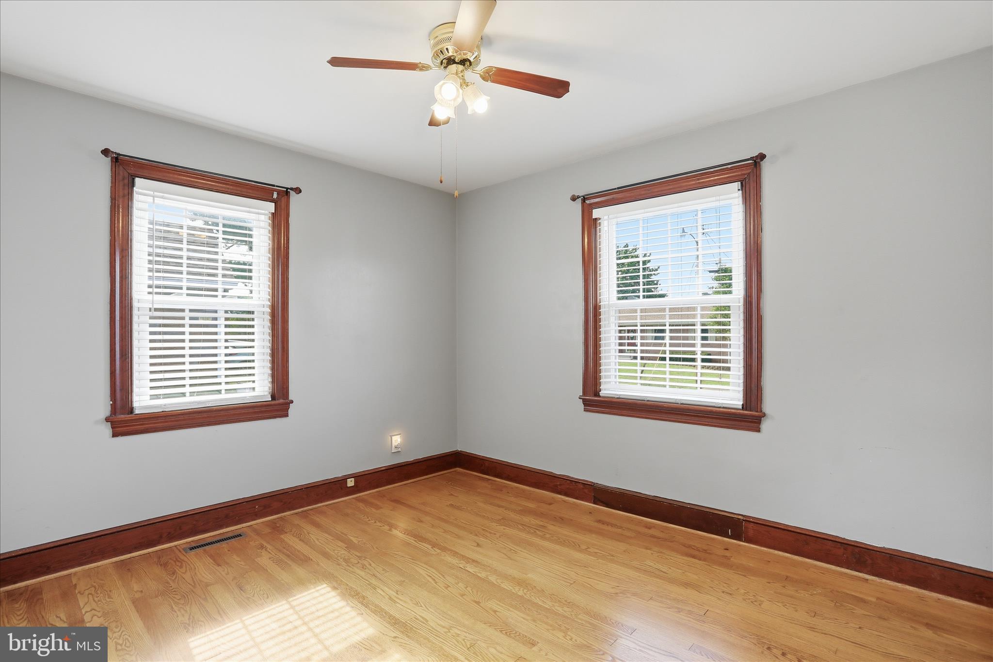 605 Stockton Road Front Royal, VA 22630 - Photo 26 of 54 Bedroom #1 main level