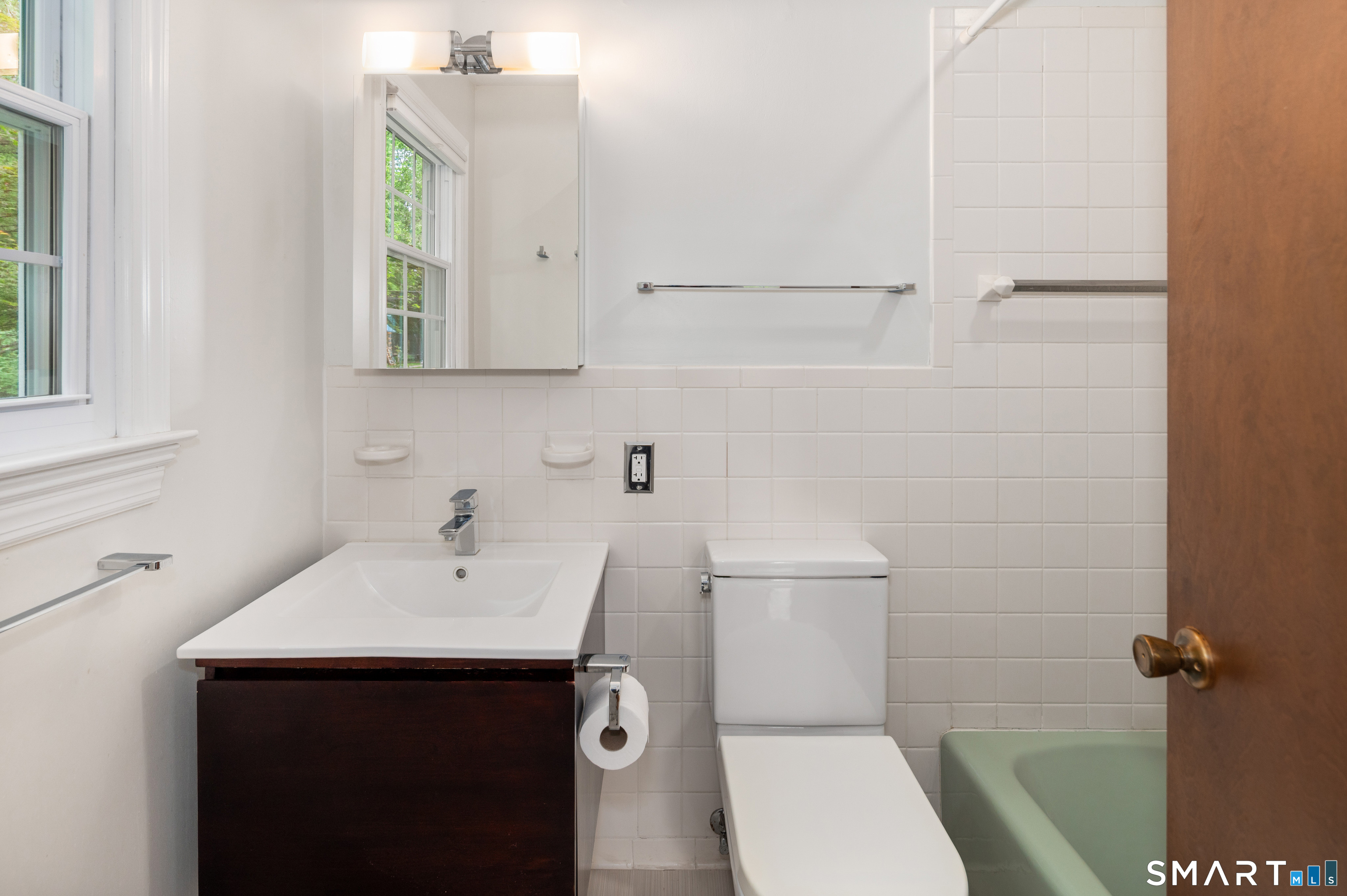 326 Four Brooks Road Stamford, CT 06903 - Photo 18 of 39