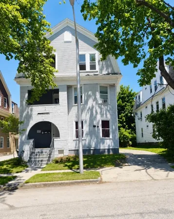 $885,000 | 4 Euclid Avenue, Worcester, MA 01610