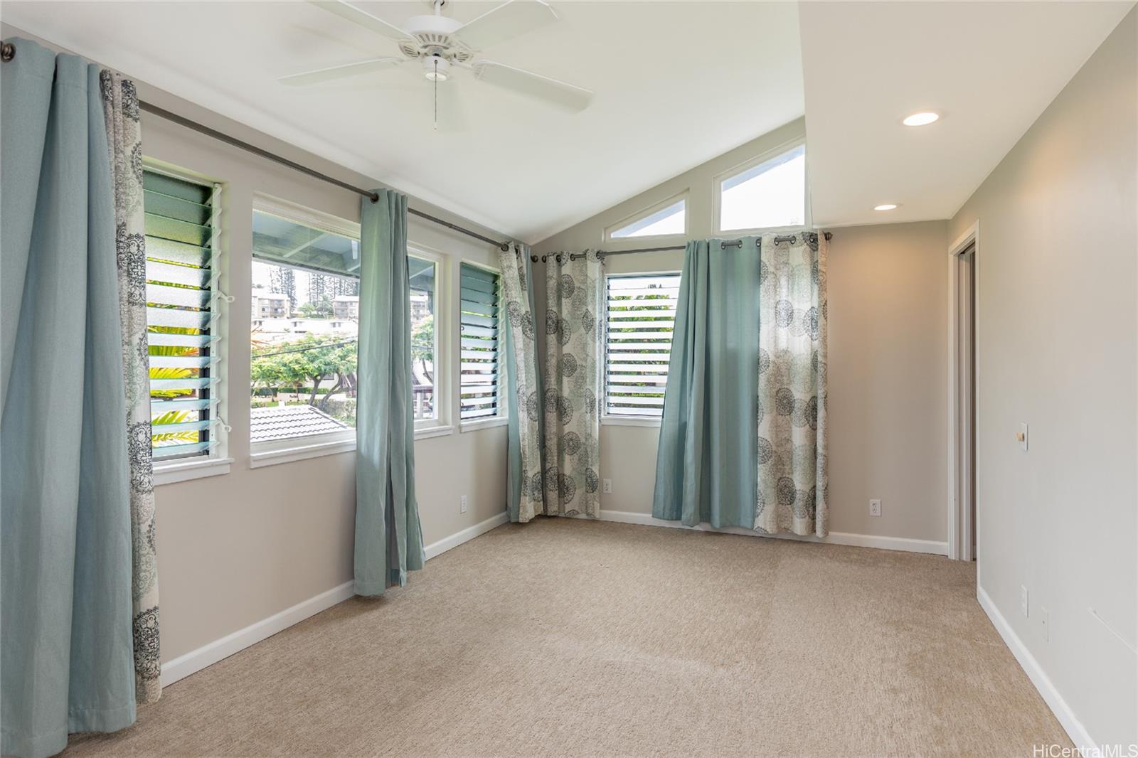 46-245 Lilipuna Road Kaneohe, HI 96744 - Photo 13 of 20