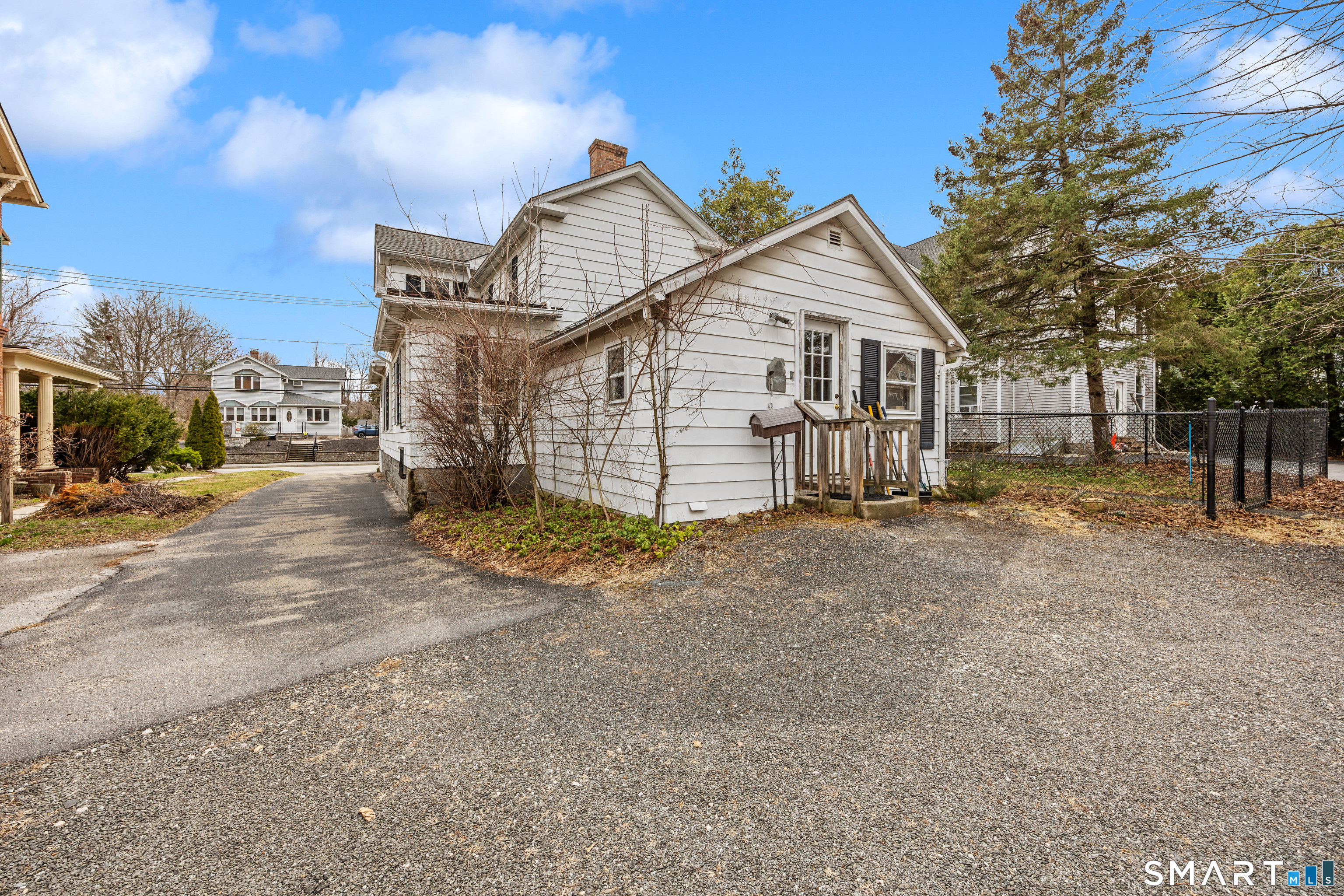 439 Prospect Street Torrington, CT 06790 - Photo 12 of 28