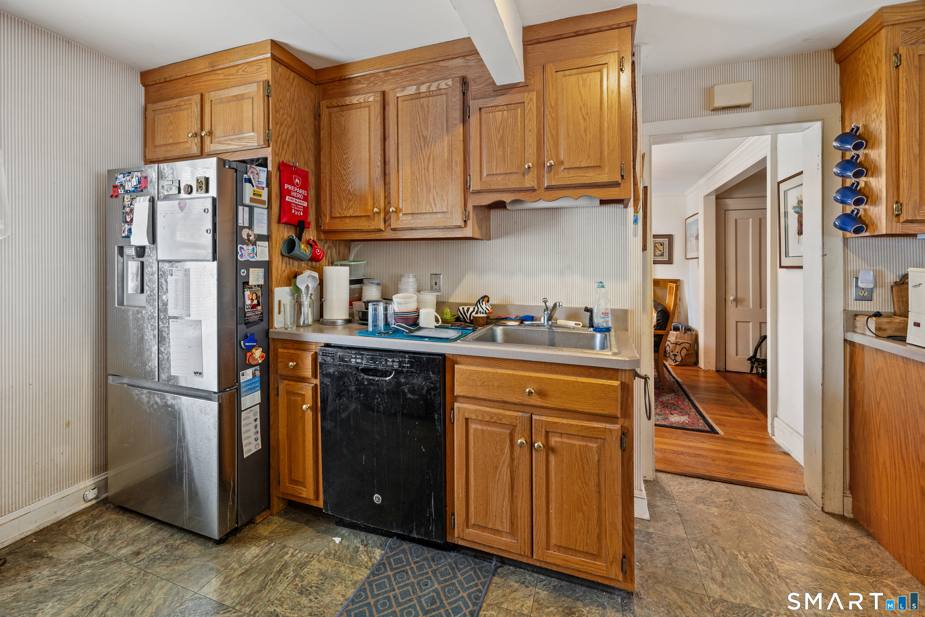 439 Prospect Street Torrington, CT 06790 - Photo 5 of 28