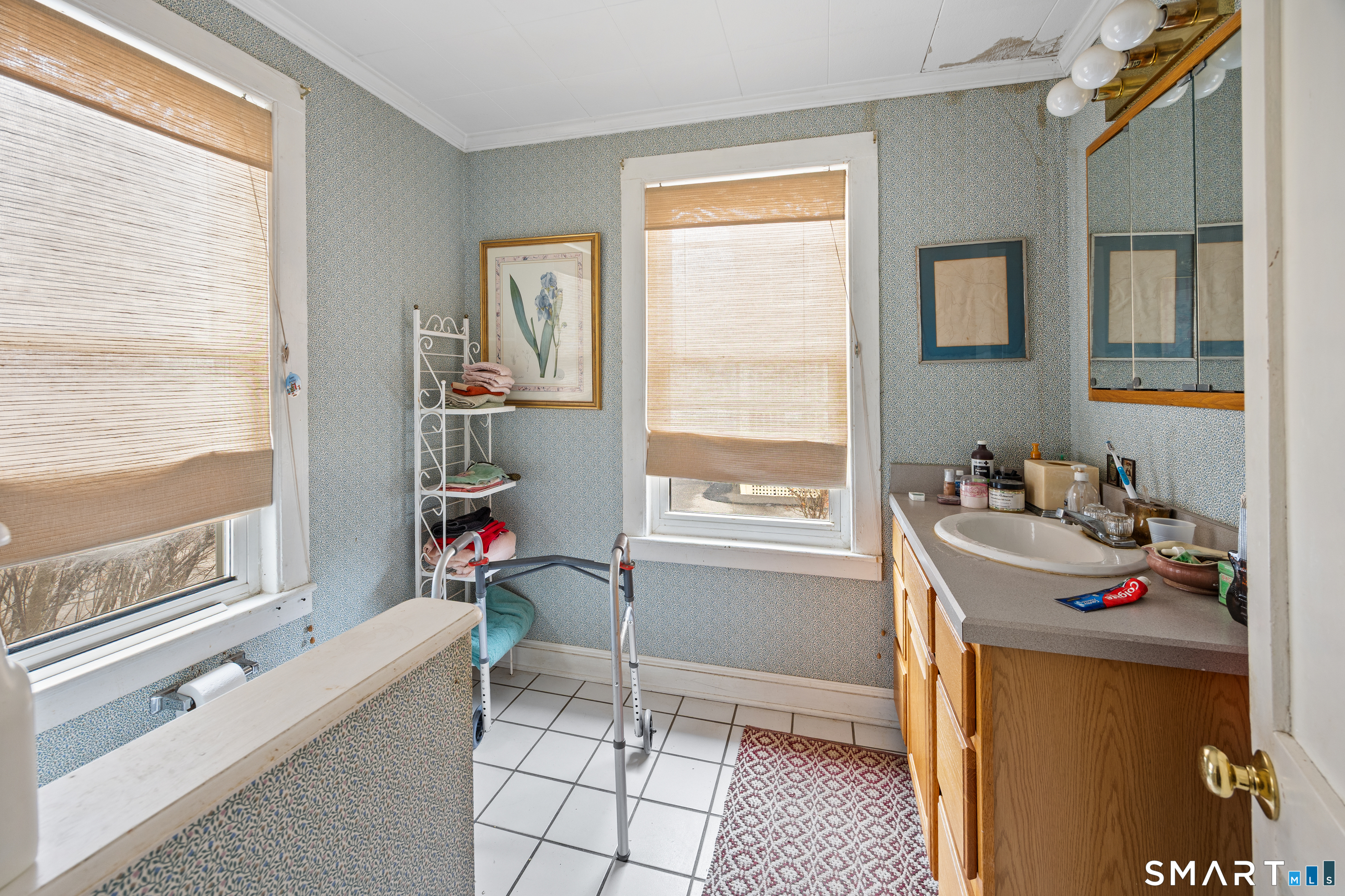 439 Prospect Street Torrington, CT 06790 - Photo 8 of 28