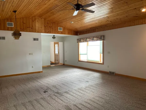 $1,100,000 | 2224 Highway 51, Stoughton, WI 53589