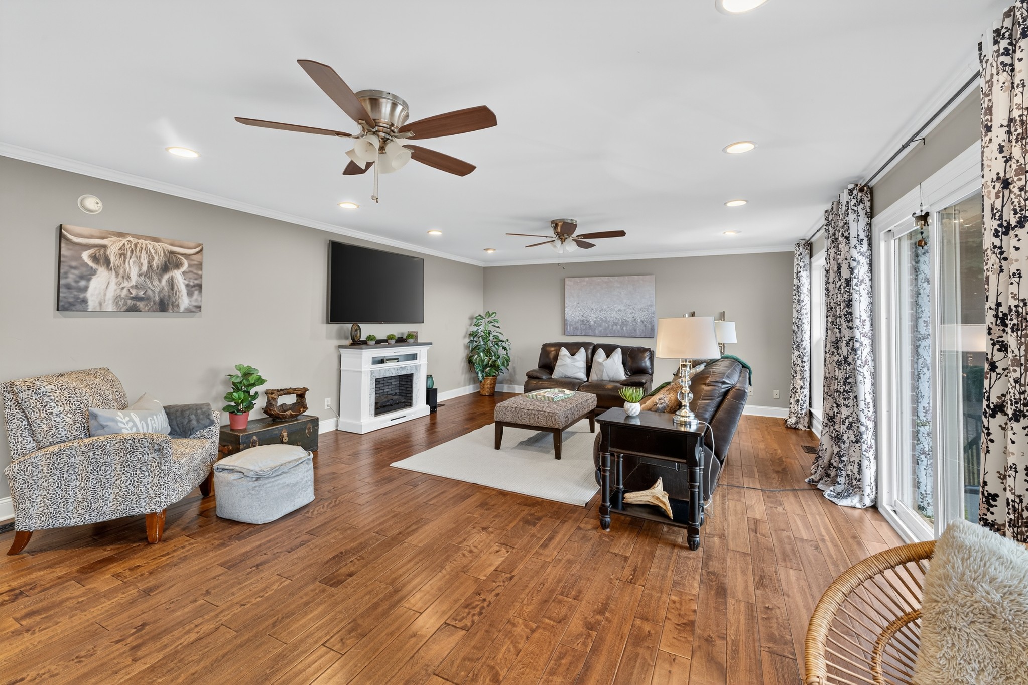 915 Normandy Road Normandy, TN 37360 - Photo 14 of 100 a living room with furniture