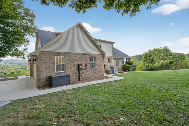 $680,000 | 915 Normandy Road, Normandy, TN 37360