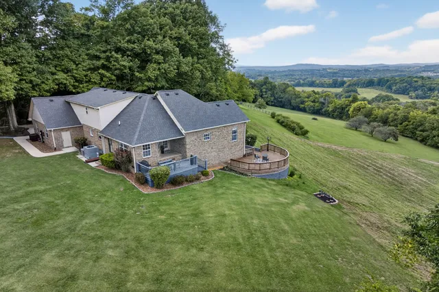 $680,000 | 915 Normandy Road, Normandy, TN 37360
