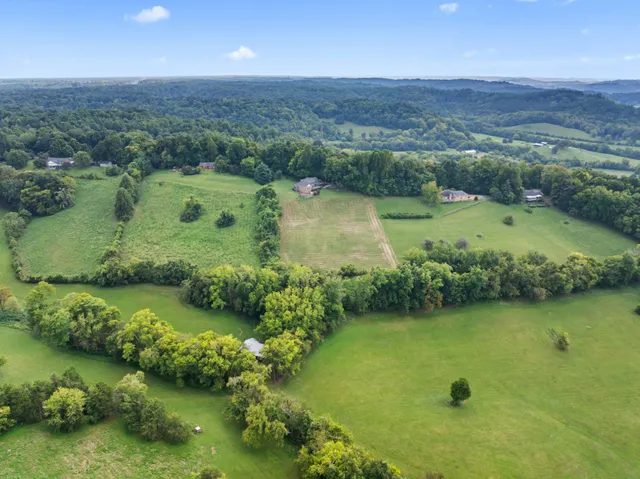 $680,000 | 915 Normandy Road, Normandy, TN 37360