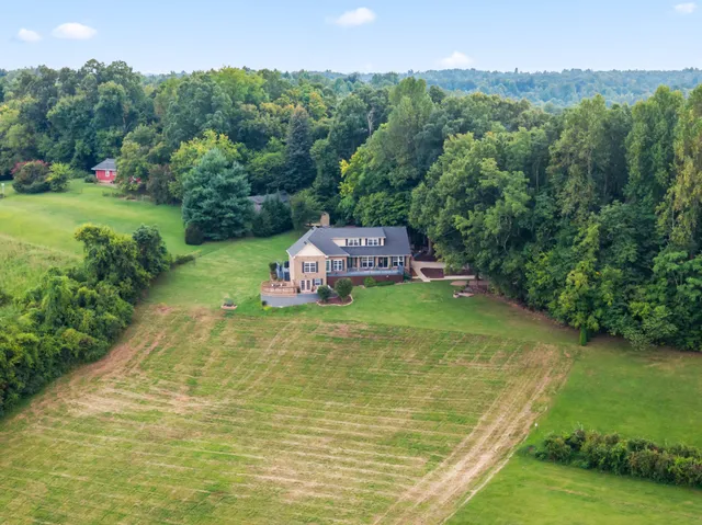 $680,000 | 915 Normandy Road, Normandy, TN 37360