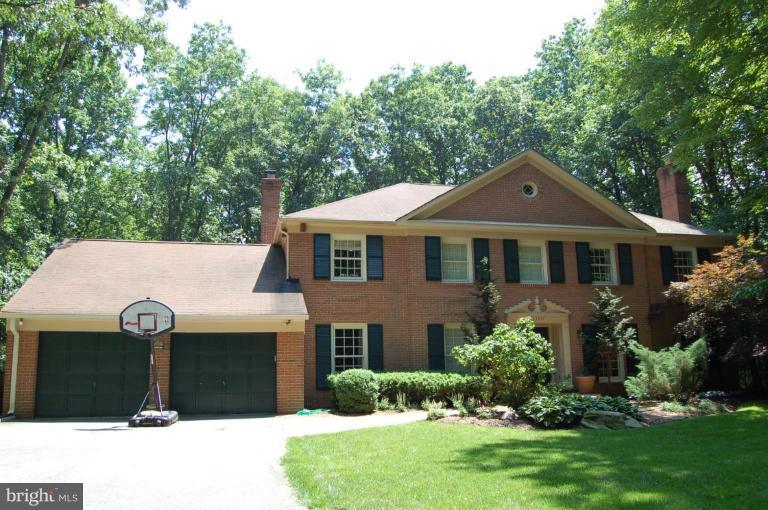 11917 Hunting Ridge Court Potomac, MD 20854 - Photo 1 of 17 Exterior (Main)