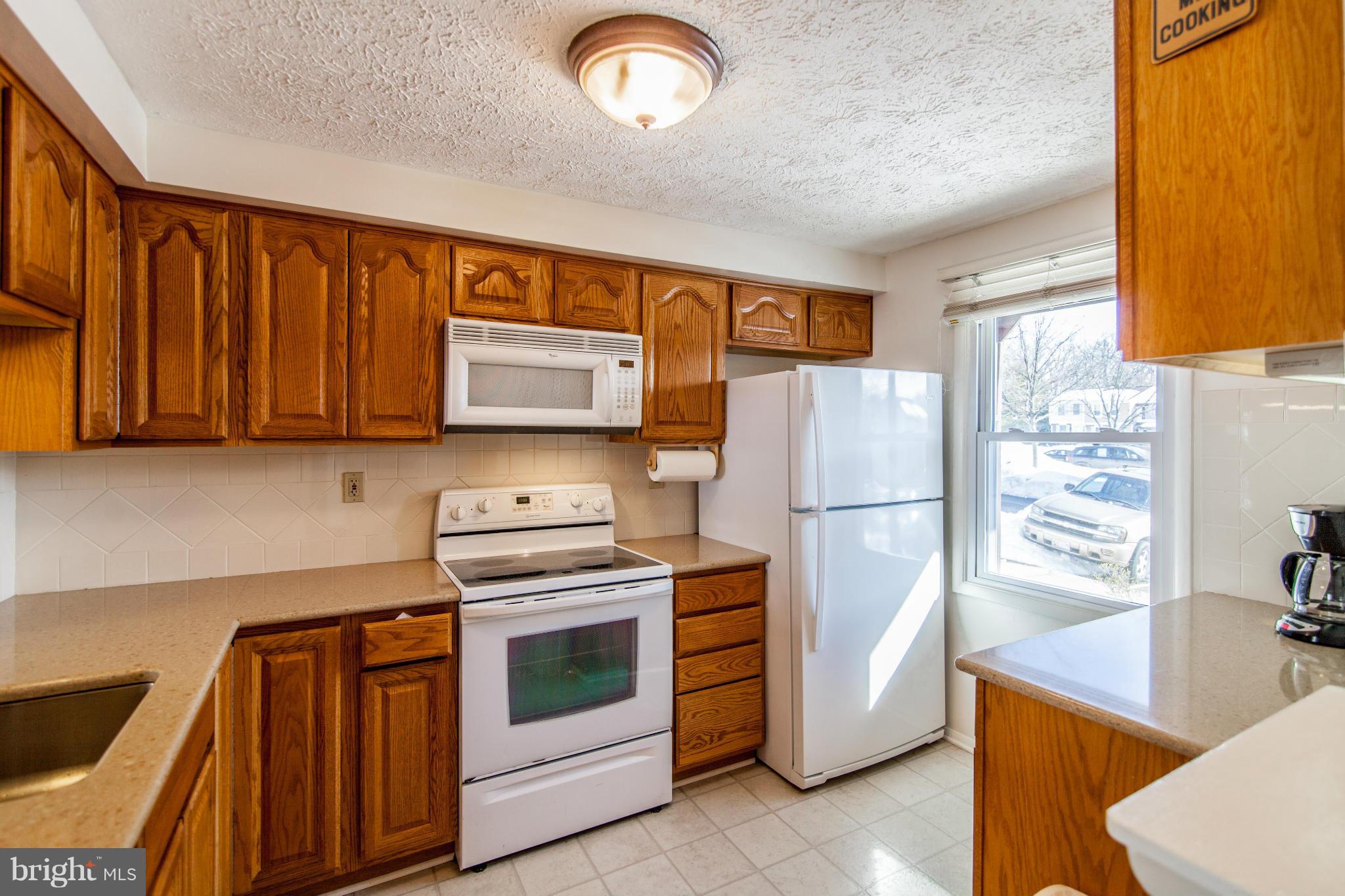 12519 Cross Ridge Way Germantown, MD 20874 - Photo 4 of 27 Kitchen